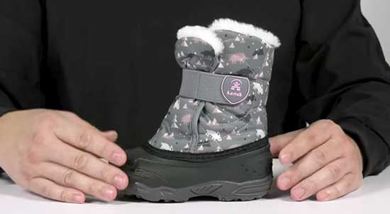 Snow boots for girls with narrow feet.