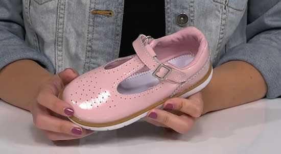 Stride Rite Mary Jane for kids with wide or extra wide feet.