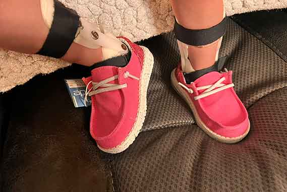 pink-HEYDUDE-shoes-for-kids-who-wear-AFOs