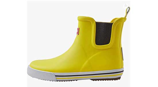 Short yellow rain boots for kids.