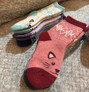 Breathable hiking socks for girls.