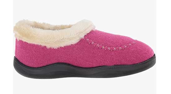 Supportive slippers for girls.