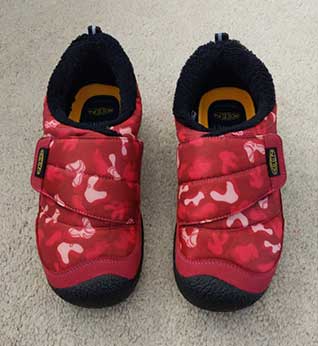 Supportive slippers for kids with Velcro.