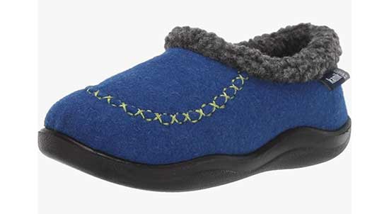 Supportive slippers for kids.