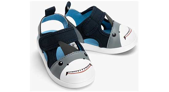 Ikiki sandals for boys.