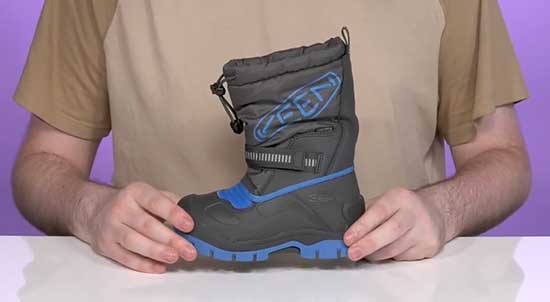 Snow boots for kids with removable liners.