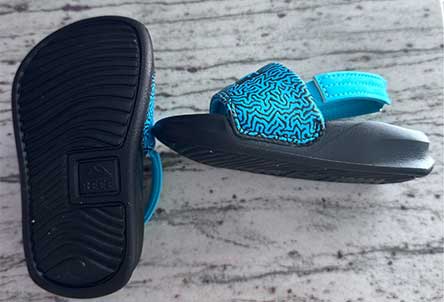 Toddler flip flops with good support.