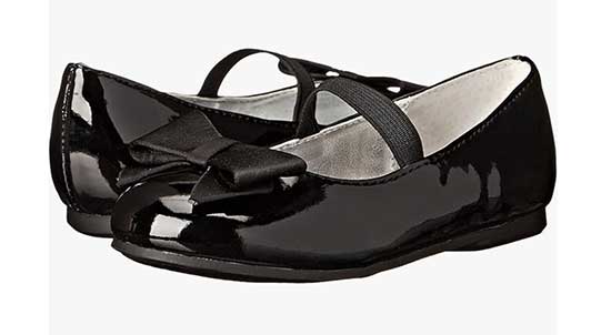 Black patent ballet flats for girls.