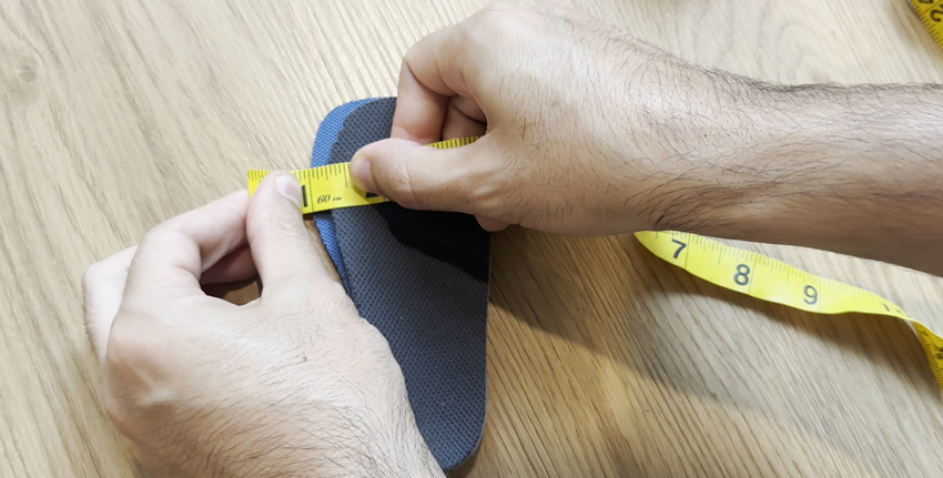 Exact difference between wide and extra wide shoe insoles.