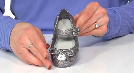Sparkly Mini Melissa silver Mary Jane shoe for girls.