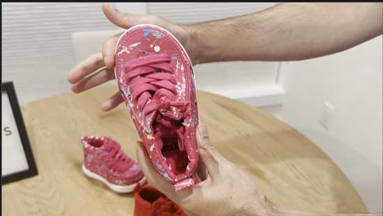 Billy shoes with round toe-boxes.