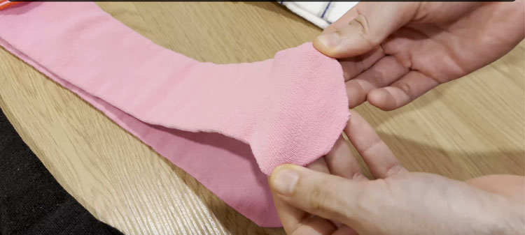 An image of a pair of truly seamless socks for kids.