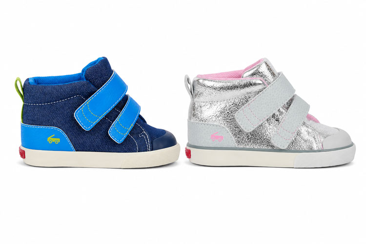 Designed for children with wide feet or orthotics, these sneakers feature double Velcro straps, extra depth, and oversized openings for easy on and off.
